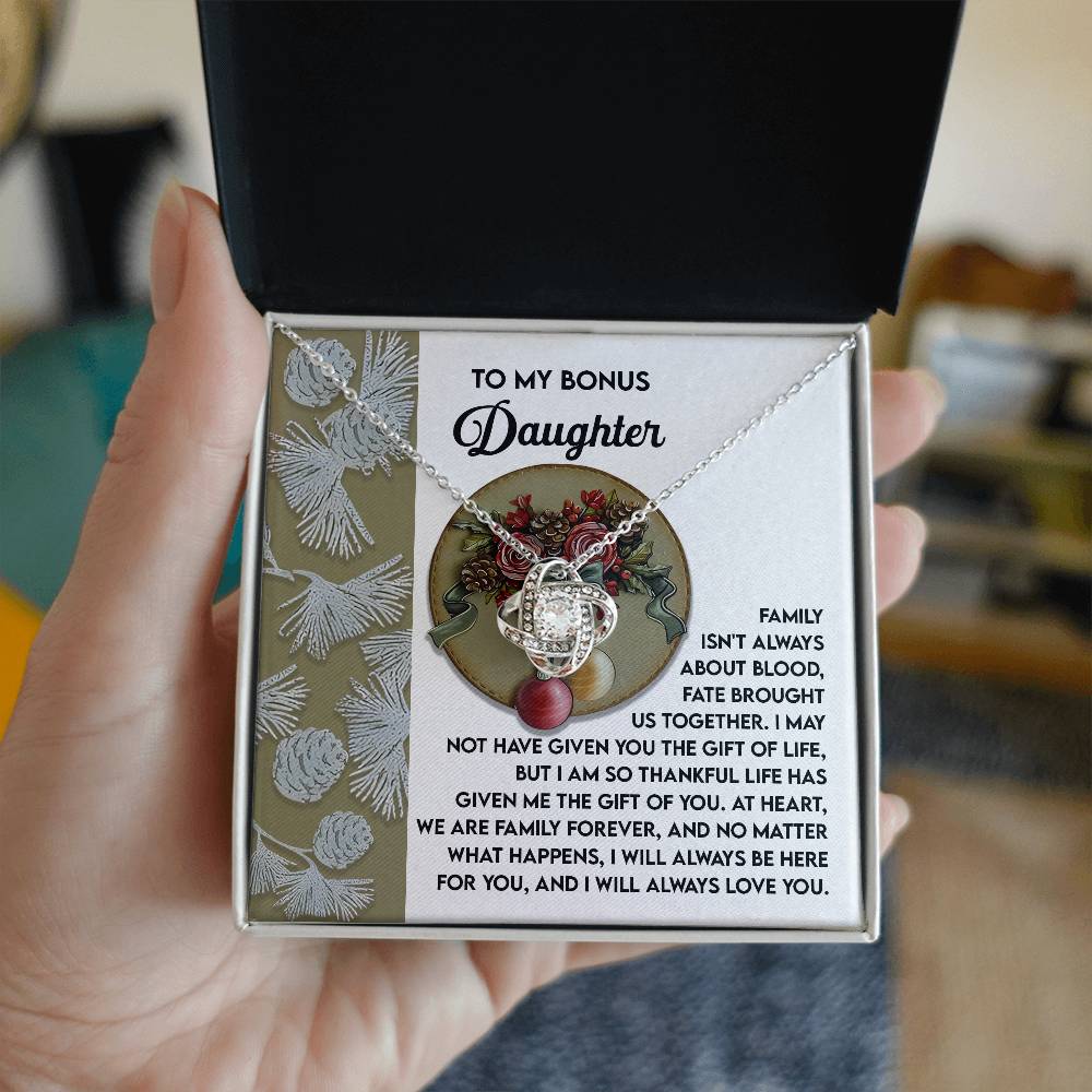 Bonus Daughter Necklace – A Heartfelt Gift of Love and Connection